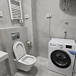 Lux بودغوريتْسا